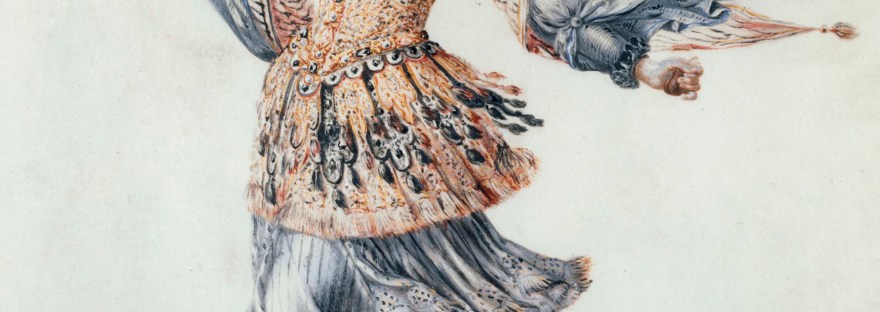 Personnage de danseuse en costume de ballet, coiffe empanachée avec une aigrette et une voilette. Robe et jupe à lambrequins. Elle joue des castagnettes.