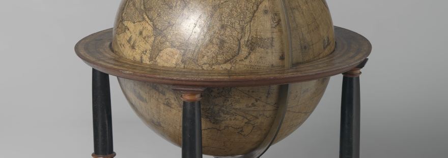Globe terrestre du début du 17ème siècle, confectionnés à Amsterdam par le cartographe et éditeur de globes Willem Janszoon Blaeu.